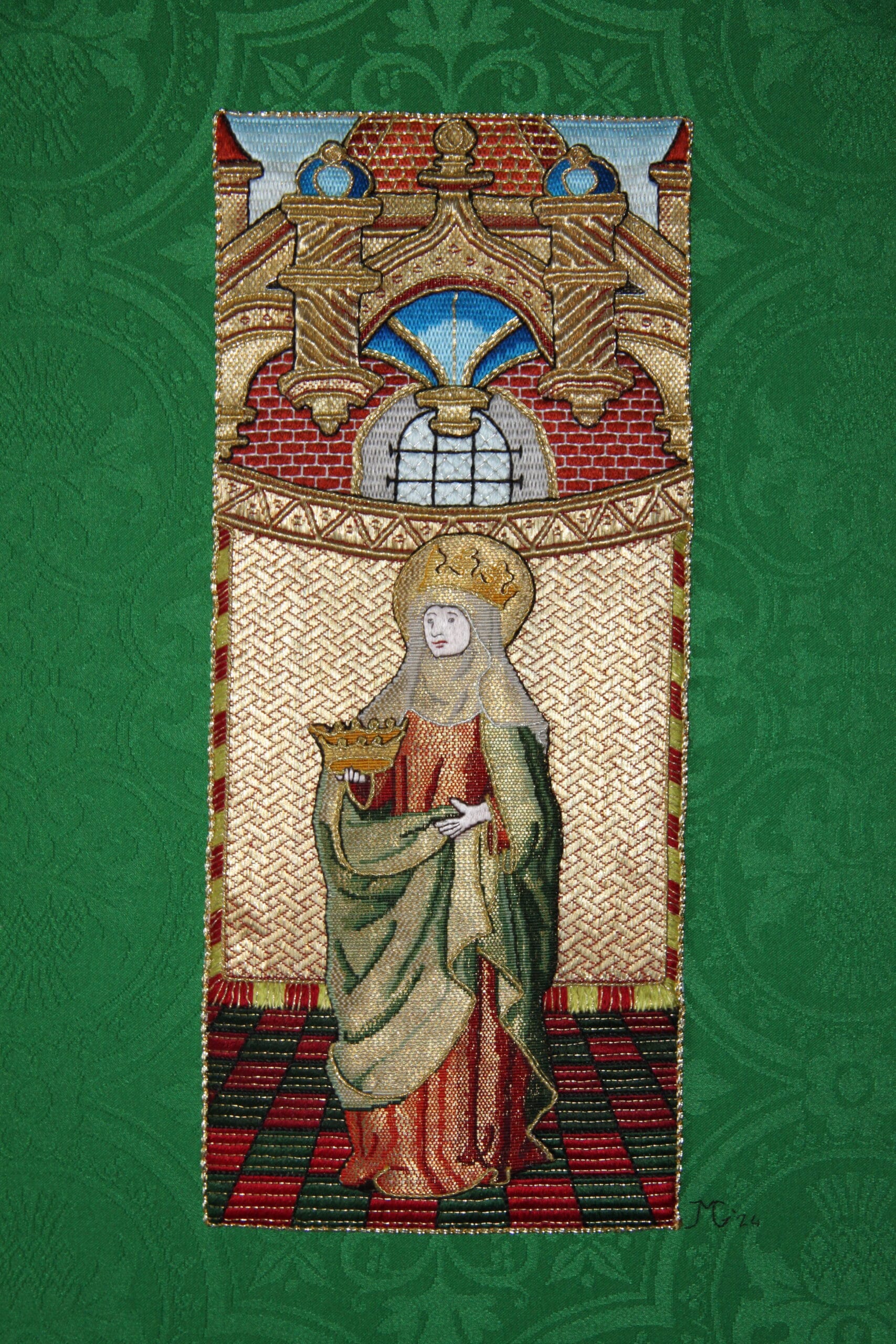 Single Course: Making a medieval Orphrey Panel Background