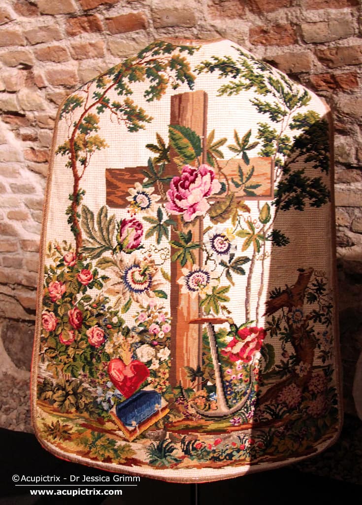 Needlepoint vestments - Needlepoint Chasuble, middle of the 19th century, Lithuania, BPM BT-120, Church Heritage Museum Vilnius.